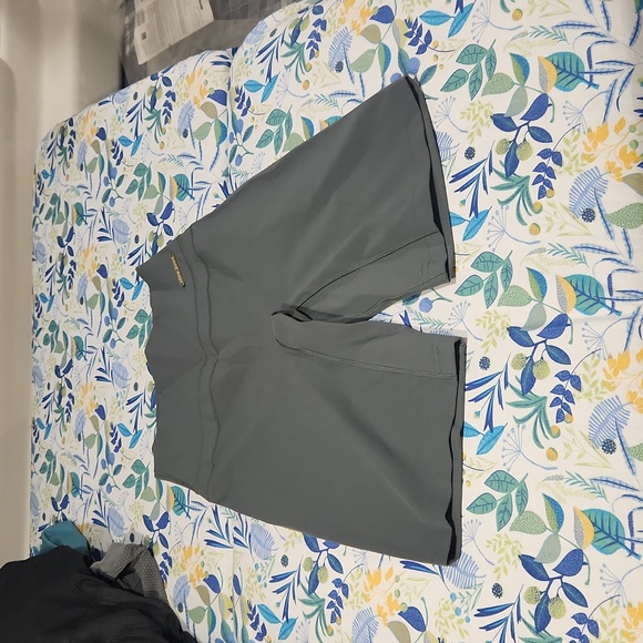 Gymshark XSm Booty Shorts 2.0 Seamless Grey w/ Wicking Technology - Picture 1 of 8